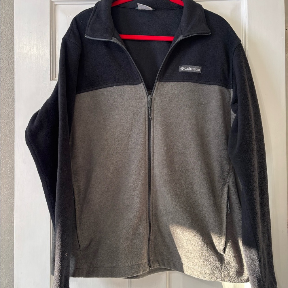 Columbia Two-Tone Black and Gray Fleece Jacket